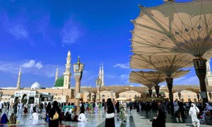 Top Hotels in Makkah and Madinah Offering Shuttle Services for Pilgrims