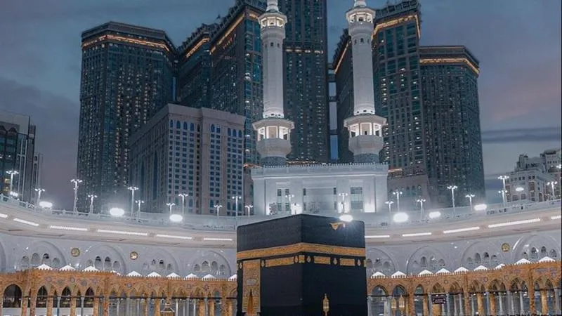 11 Days Umrah Package from Chicago